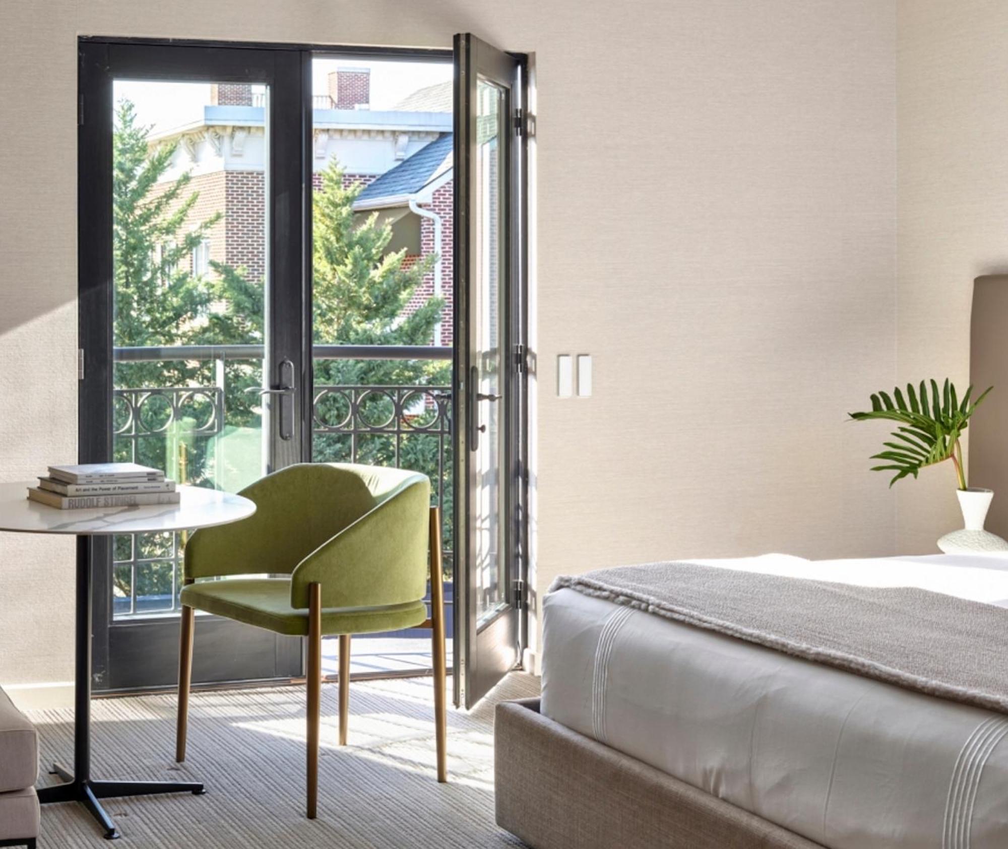 Aka Hotel 4*